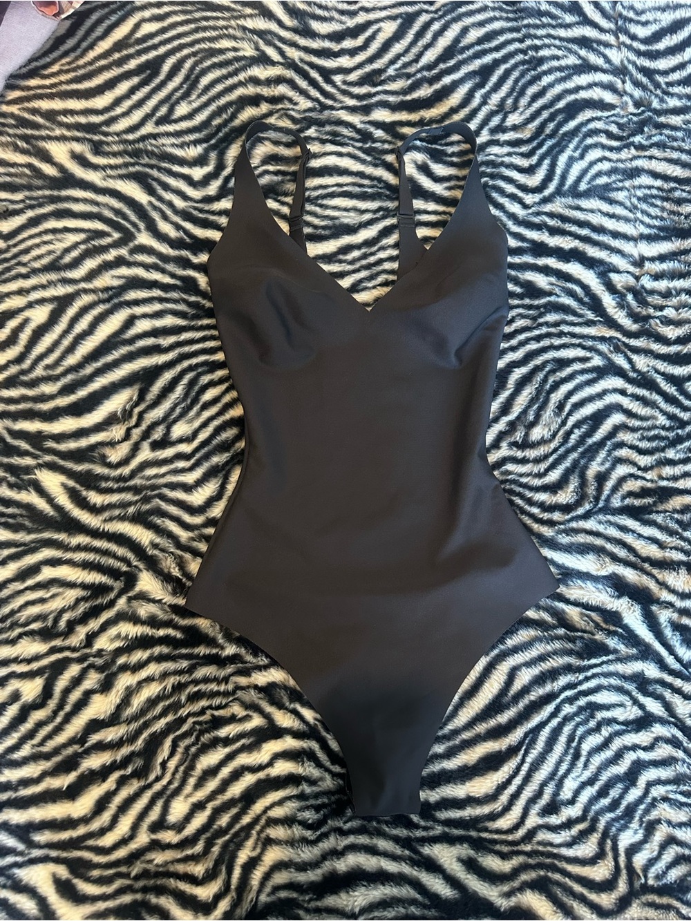 Skims Plunge Bodysuit - Onyx